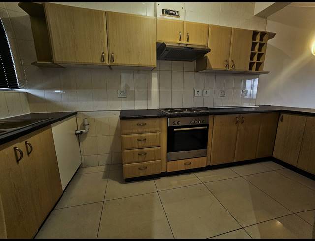 2 BEDROOM APARTMENT TO LET IN BLUFF